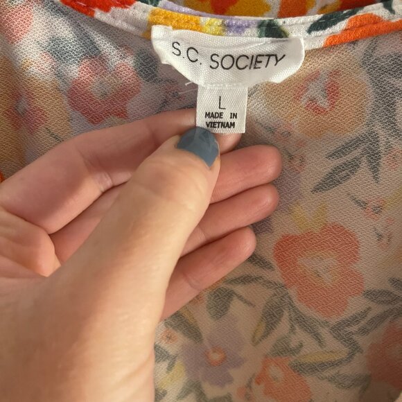 S.C. Society Cute, floral cropped blouse with peter pan collar, Large - Picture 4 of 5